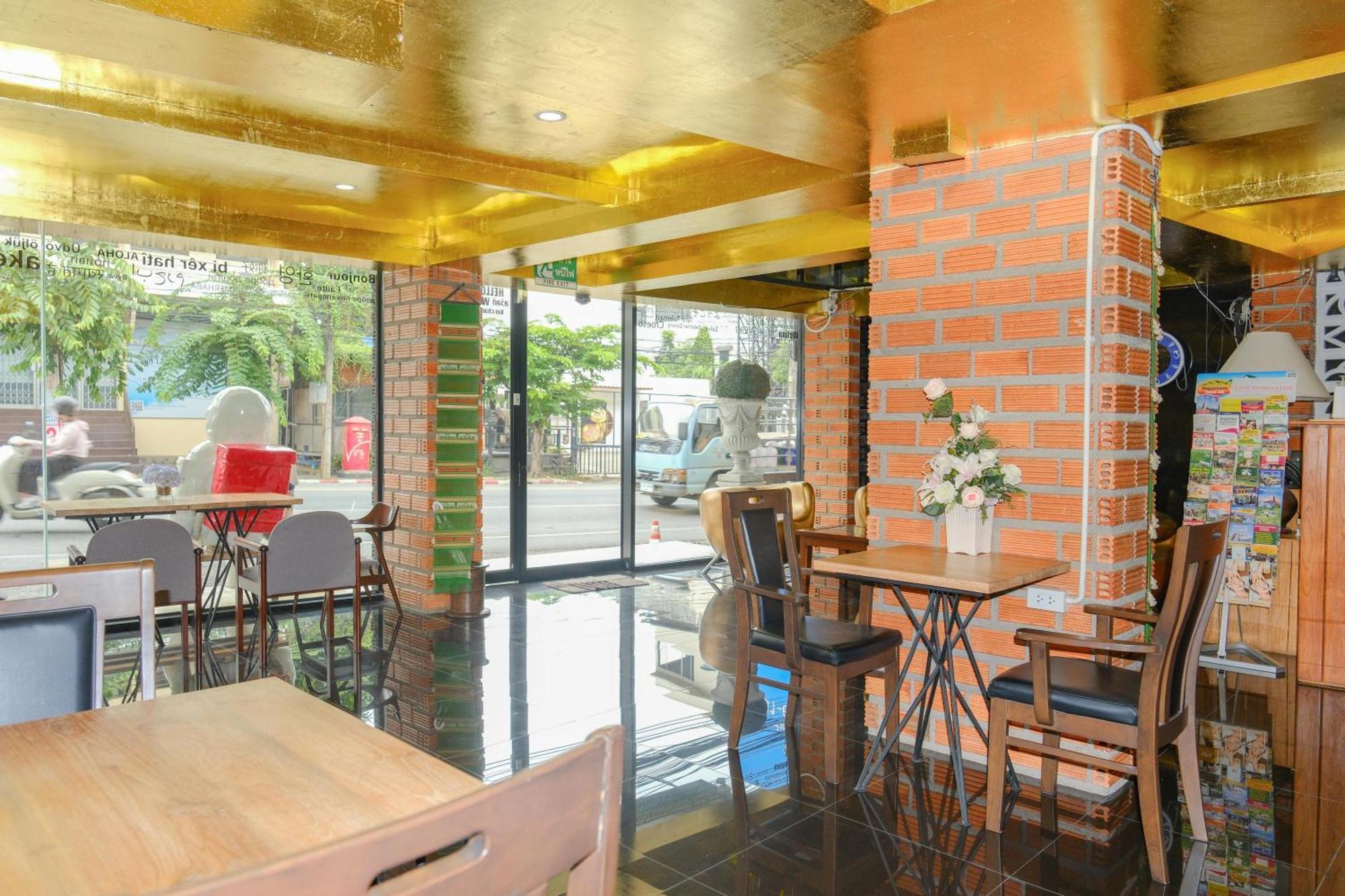 Goya Hotel Chiang Mai Buitenkant foto